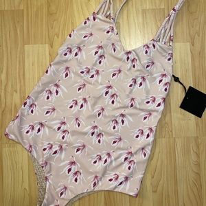 Rare NWT Acacia XL Island Orchid Capetown